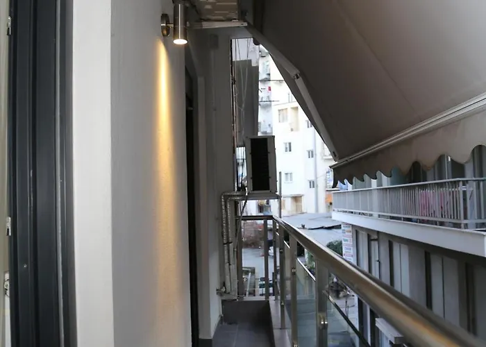 Antonis House