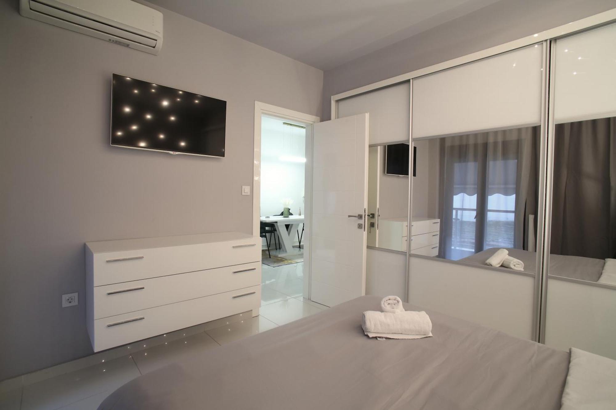 Antonis House דירה *